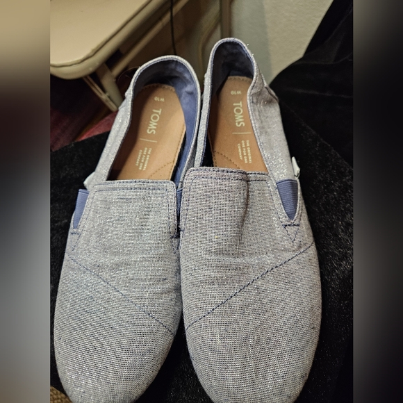 Toms Shoes - Toms size 10 bluey/silver